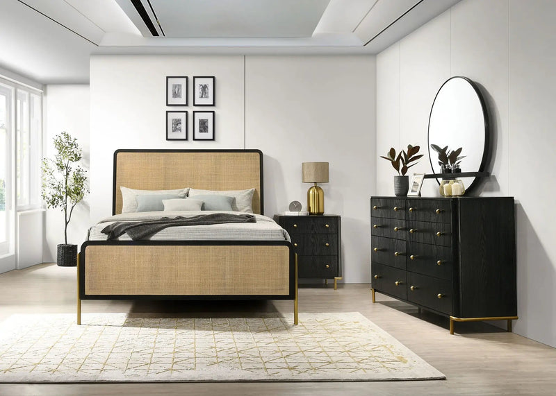 Arini 4-piece Queen Bedroom Set Black and Natural by Unique Piece Furniture