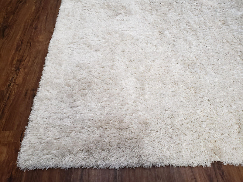 Safavieh Shag Rug 5x8, Pearl White Color, Isaac Mizrachi Shag Collection 5x7 Carpet, High Pile Soft Fluffly Bedroom Rug, Living Room Rug by Jewel Rugs