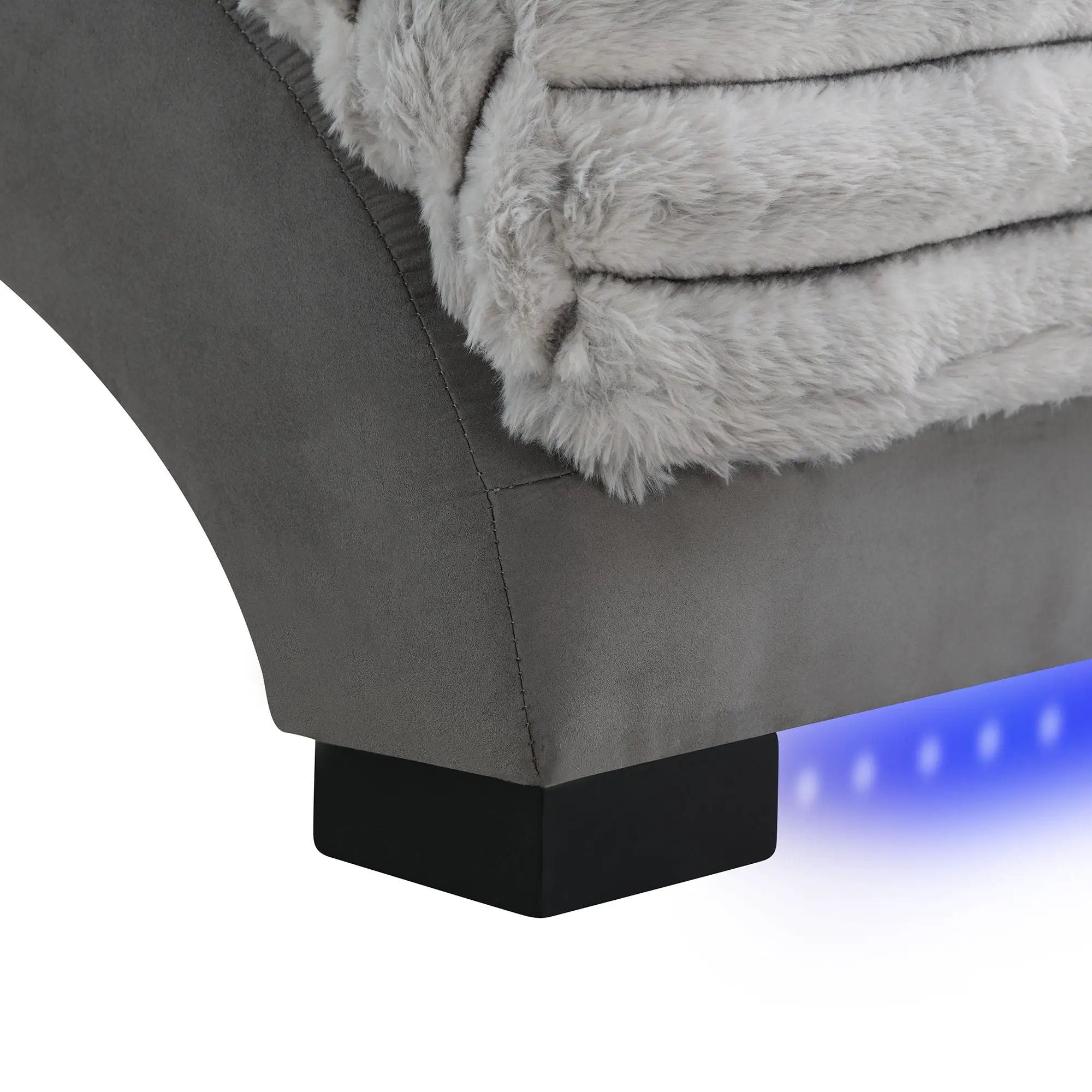 Denise - Accent Chaise With USB Support by Unique Piece Furniture
