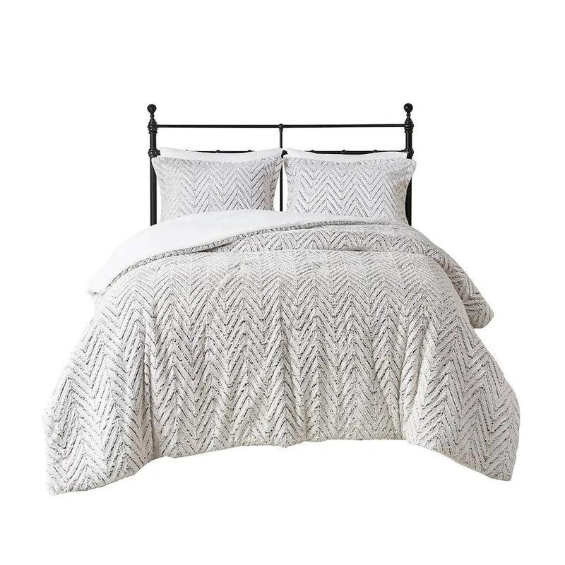 King/Cal King Ultra Plush Down Alternative Comforter Set by HouseOfZazla