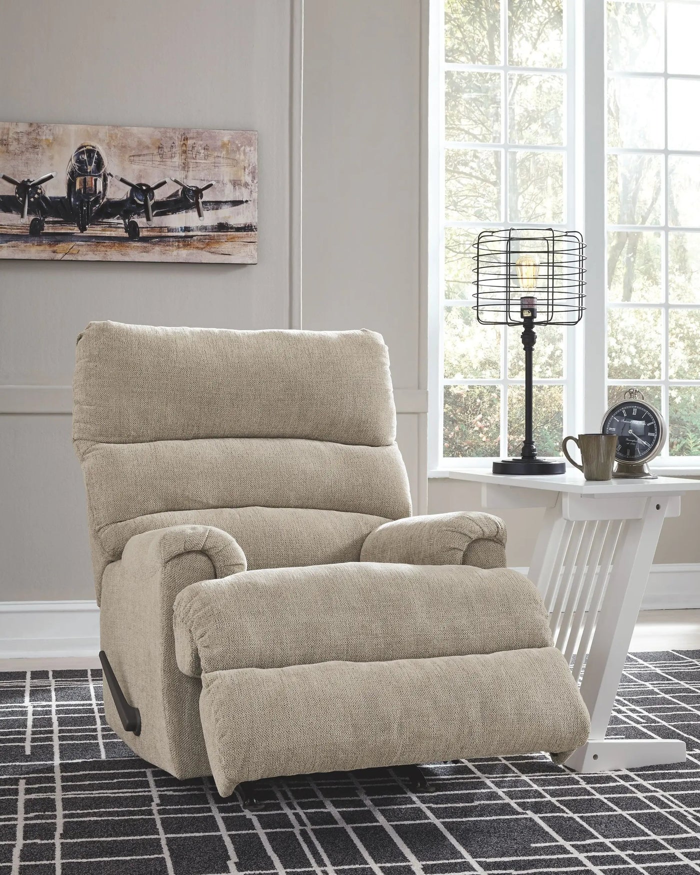 Man Fort - Rocker Recliner by Unique Piece Furniture