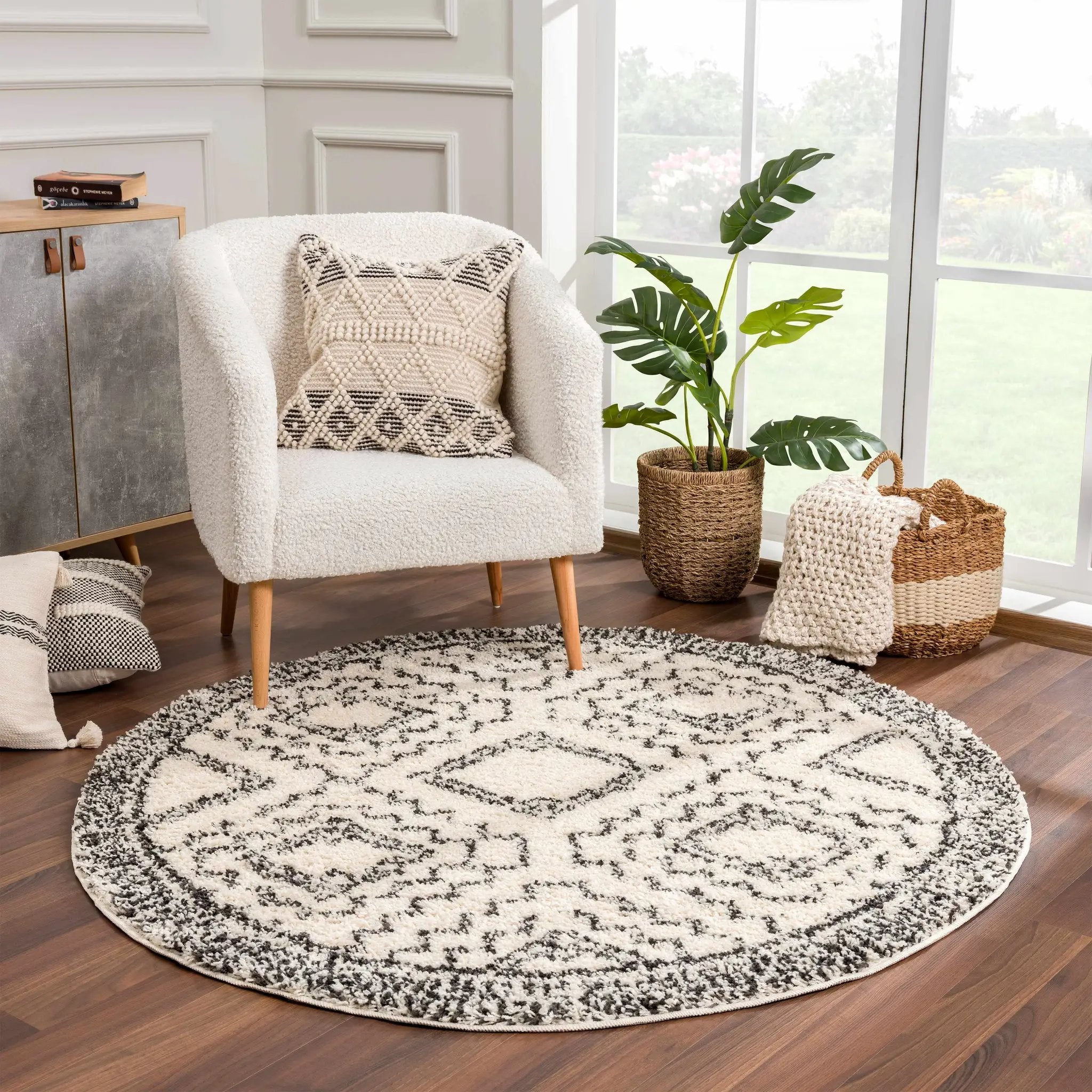 Buan Area Rug - Clearance by Boutique Rugs