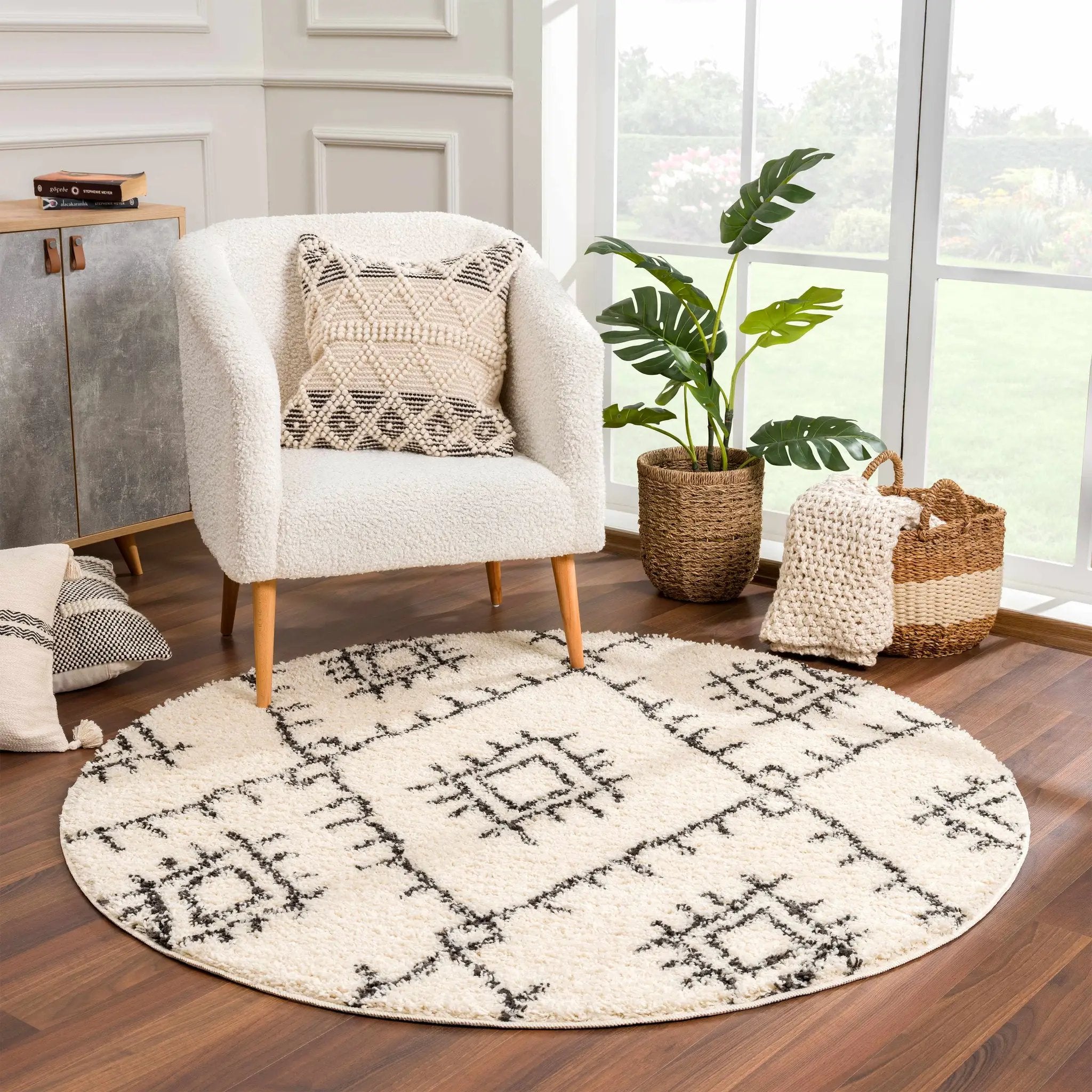 Emlenton Berber Shag with Tassels - Clearance by Boutique Rugs