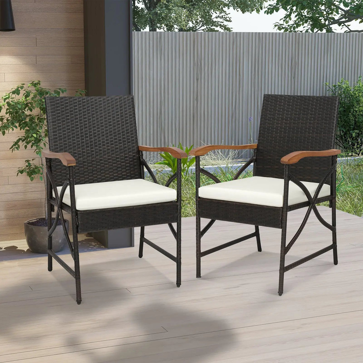 Set of 2/4 Patio Wicker Chairs with Soft Zippered Cushion by DirectDeals