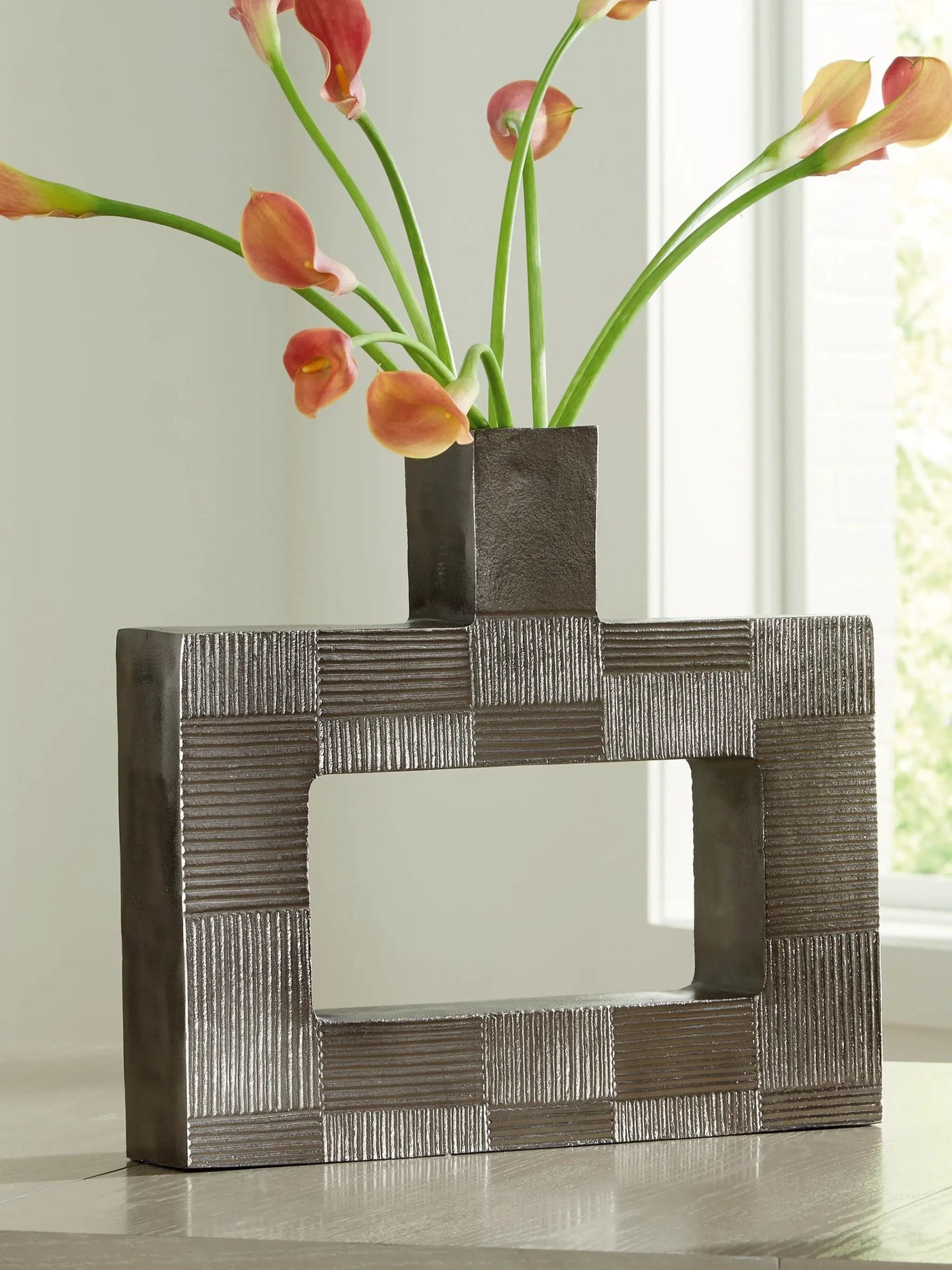 Wrengrove - Vase by Unique Piece Furniture