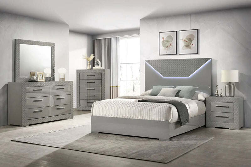 Ives 5-piece Eastern King Bedroom Set Grey High Gloss by Unique Piece Furniture