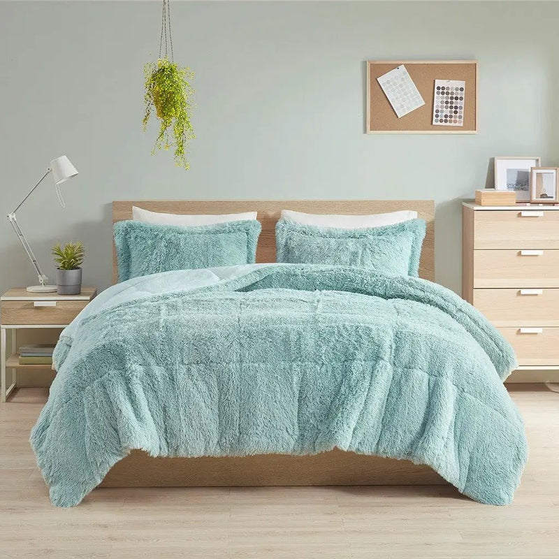 King/Cal King Shaggy Long Fur Comforter Mini Set by HouseOfZazla