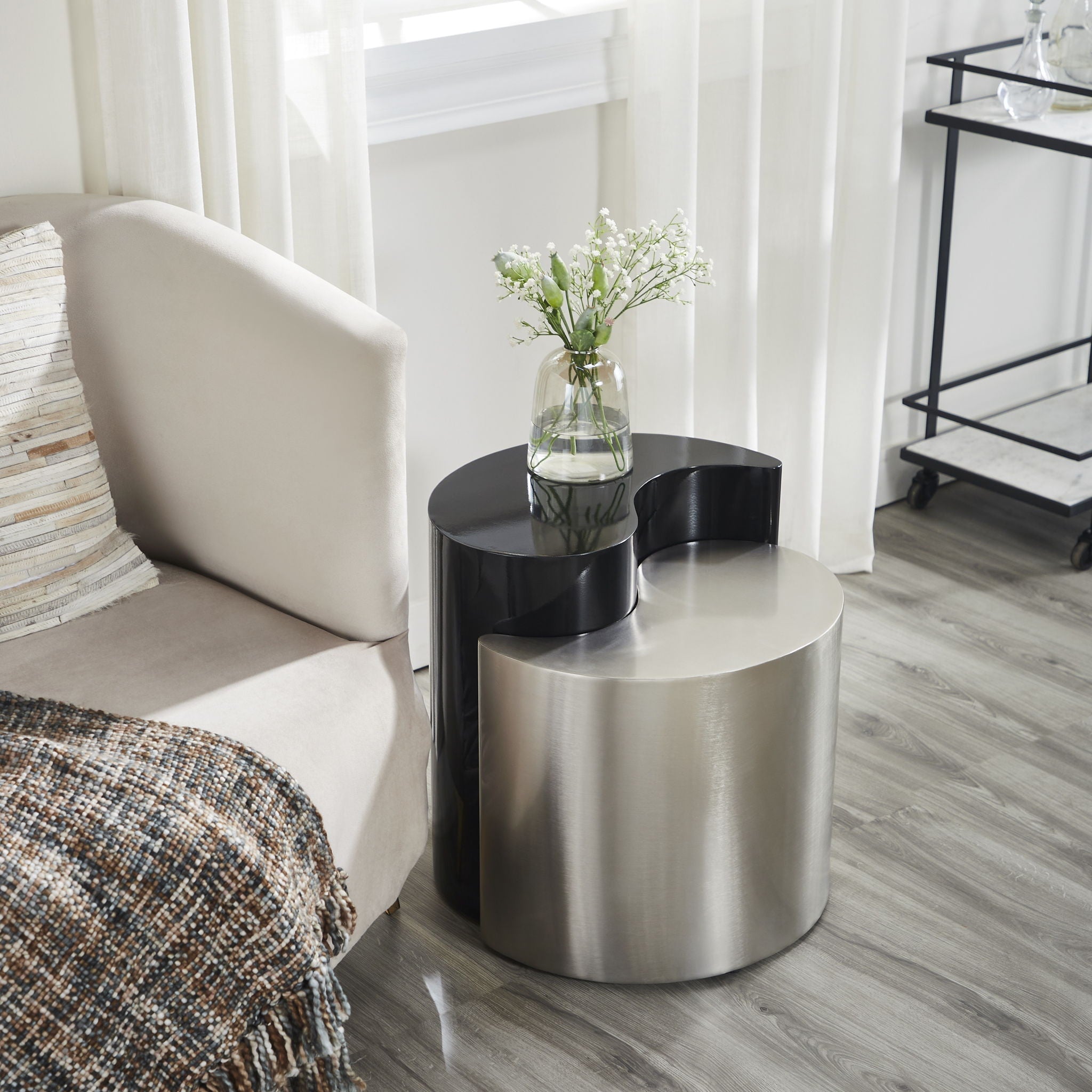 Ying Yang - Table by HouseOfZazla