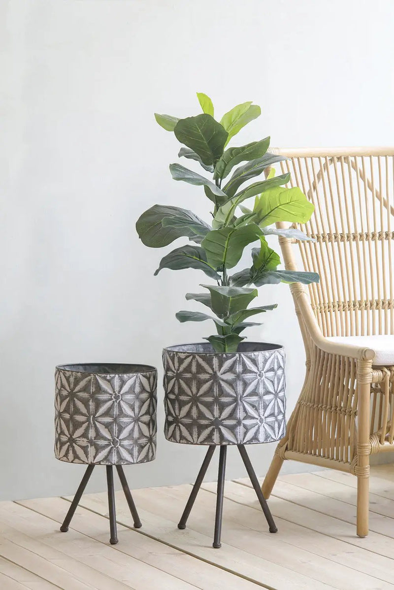 Metal Planter Stand, Round Galvanized Farmhouse Planter (Set of 2) - Gray by HouseOfZazla