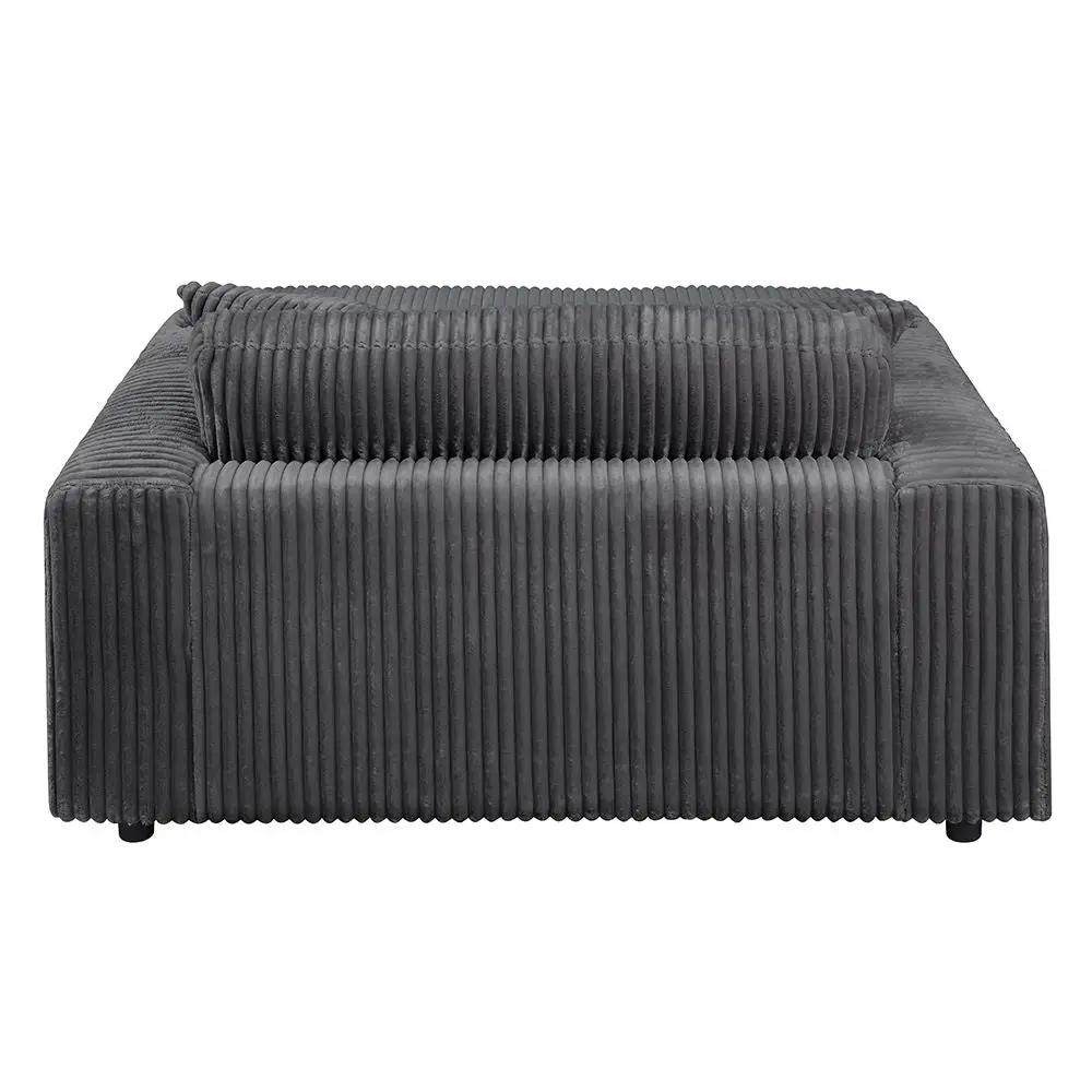 Hilde - Chaise With 2 Pillows by Unique Piece Furniture