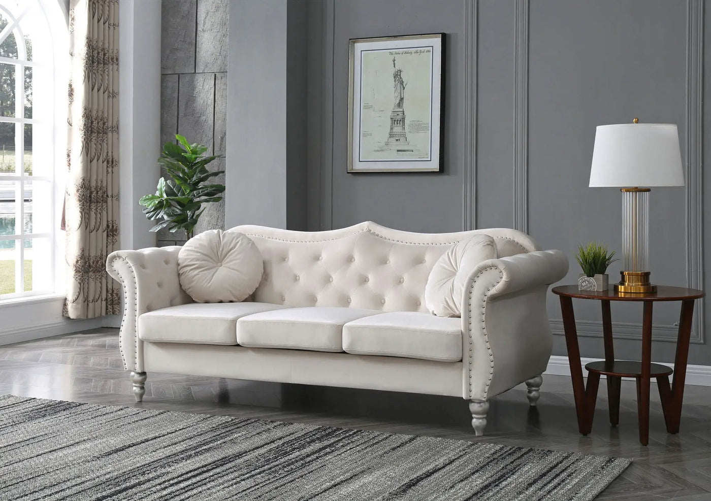 Hollywood - Sofa by Unique Piece Furniture