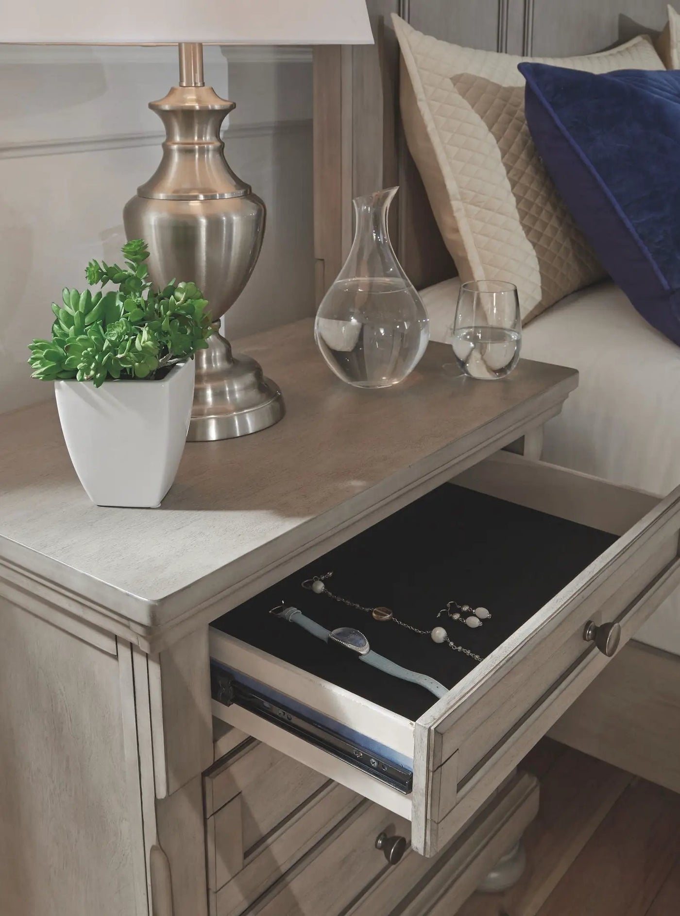 Lettner - Sleigh Bedroom Set by Unique Piece Furniture