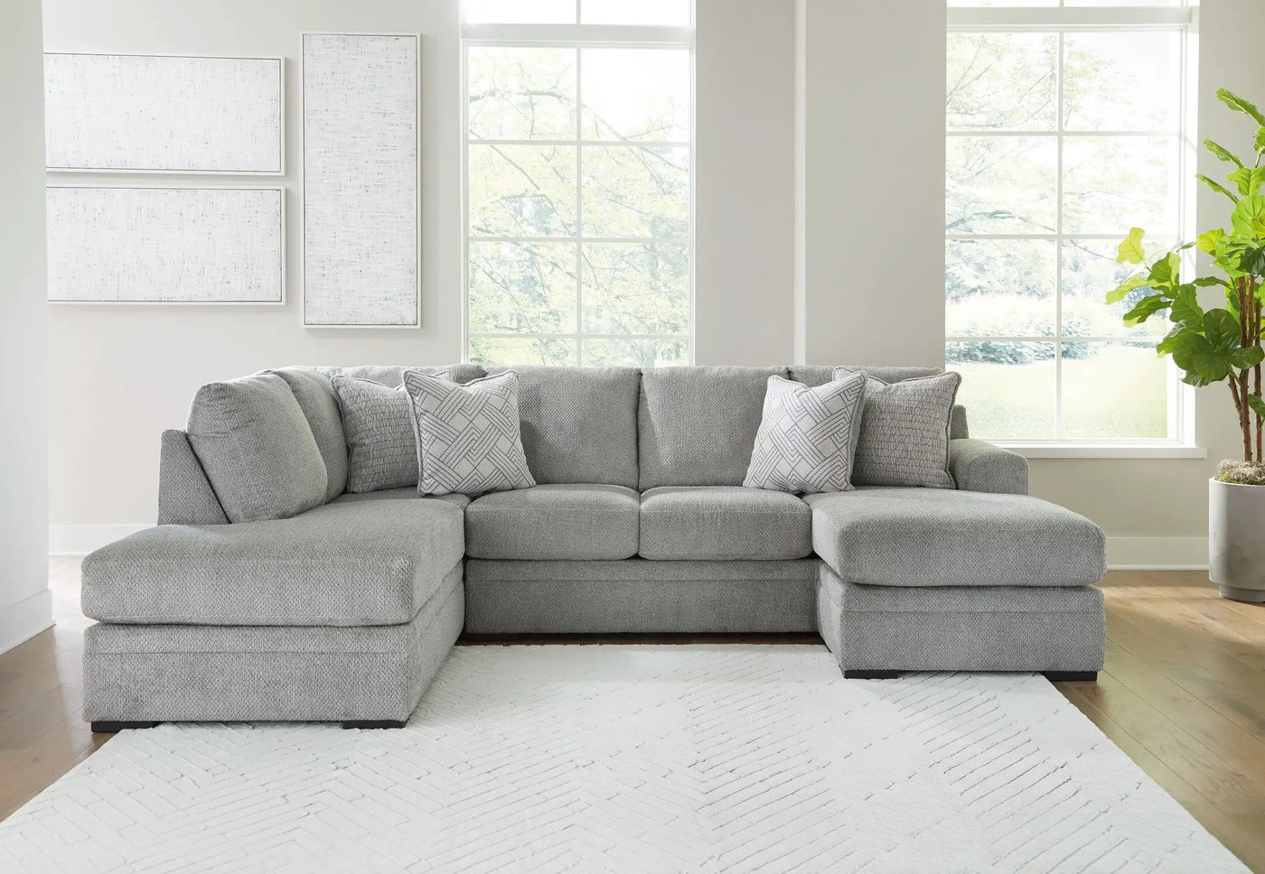 Casselbury - Sectional by Unique Piece Furniture