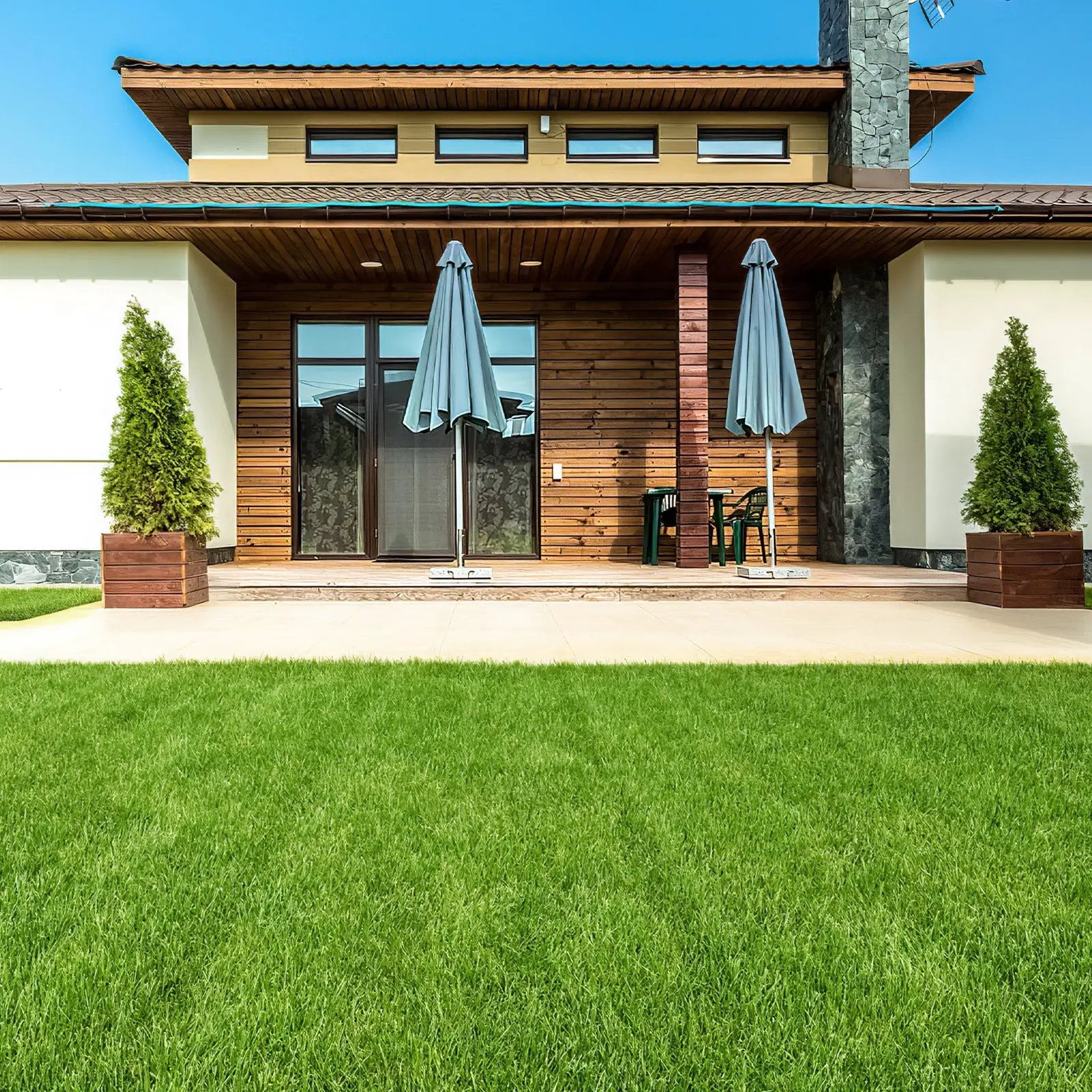 30 PCS Interlocking Artificial Grass Tiles by DirectDeals