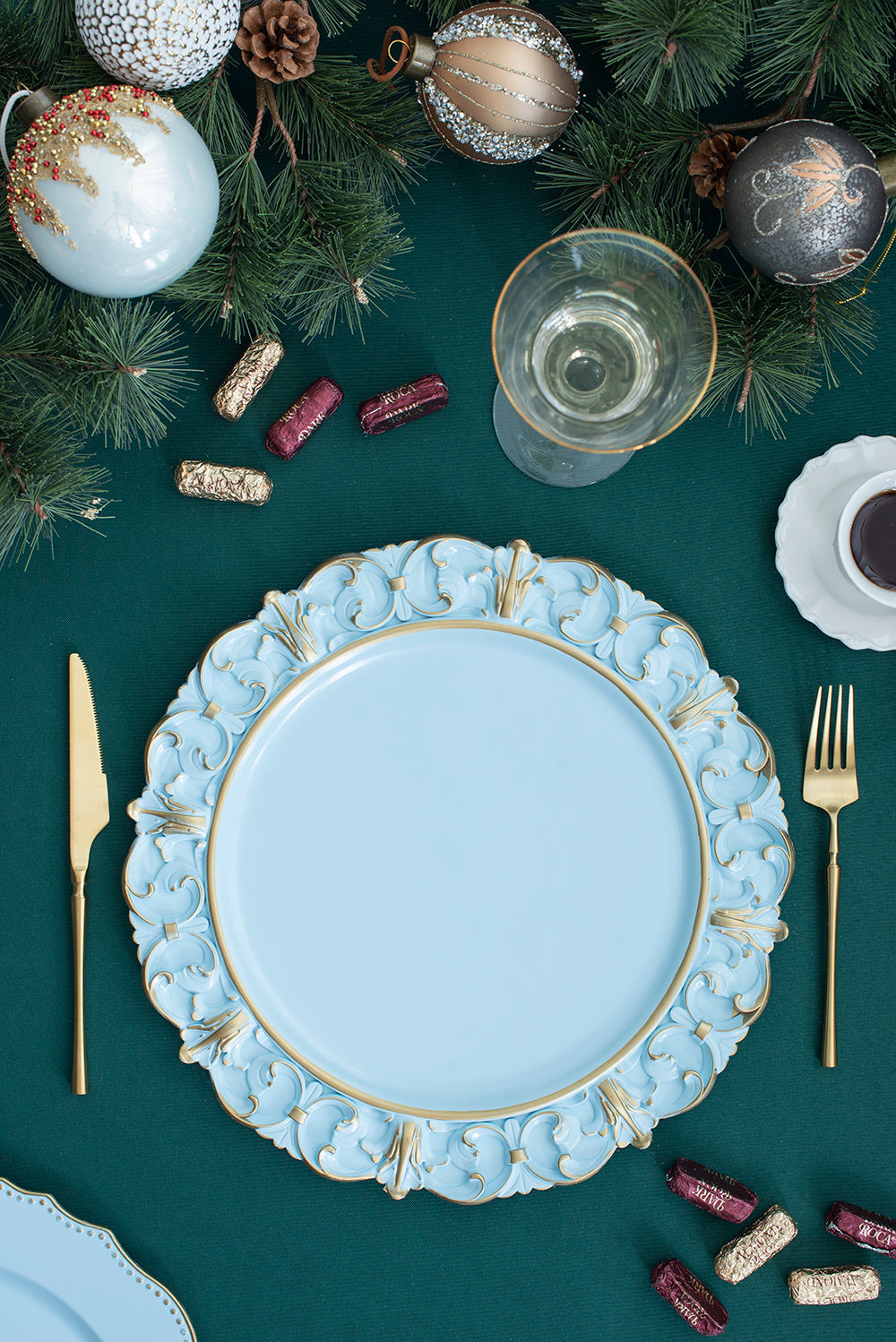 Blue+Gold Plastic Charger Plate 6 Pack