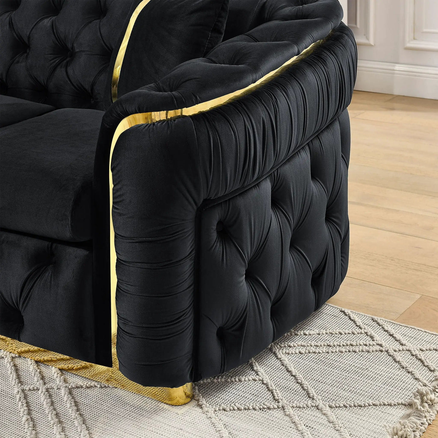 Button Tufted Couch With 2 Pillows, 3 Seater Luxury Chesterfield Sofa by Unique Piece Furniture