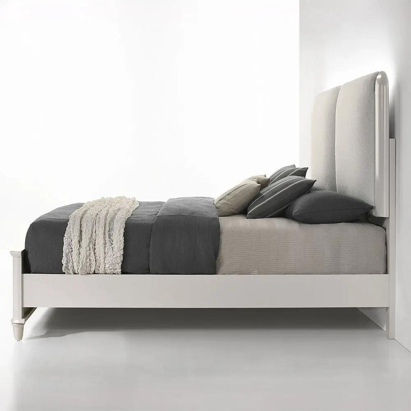 Laveda - Queen Bed With LED by Unique Piece Furniture
