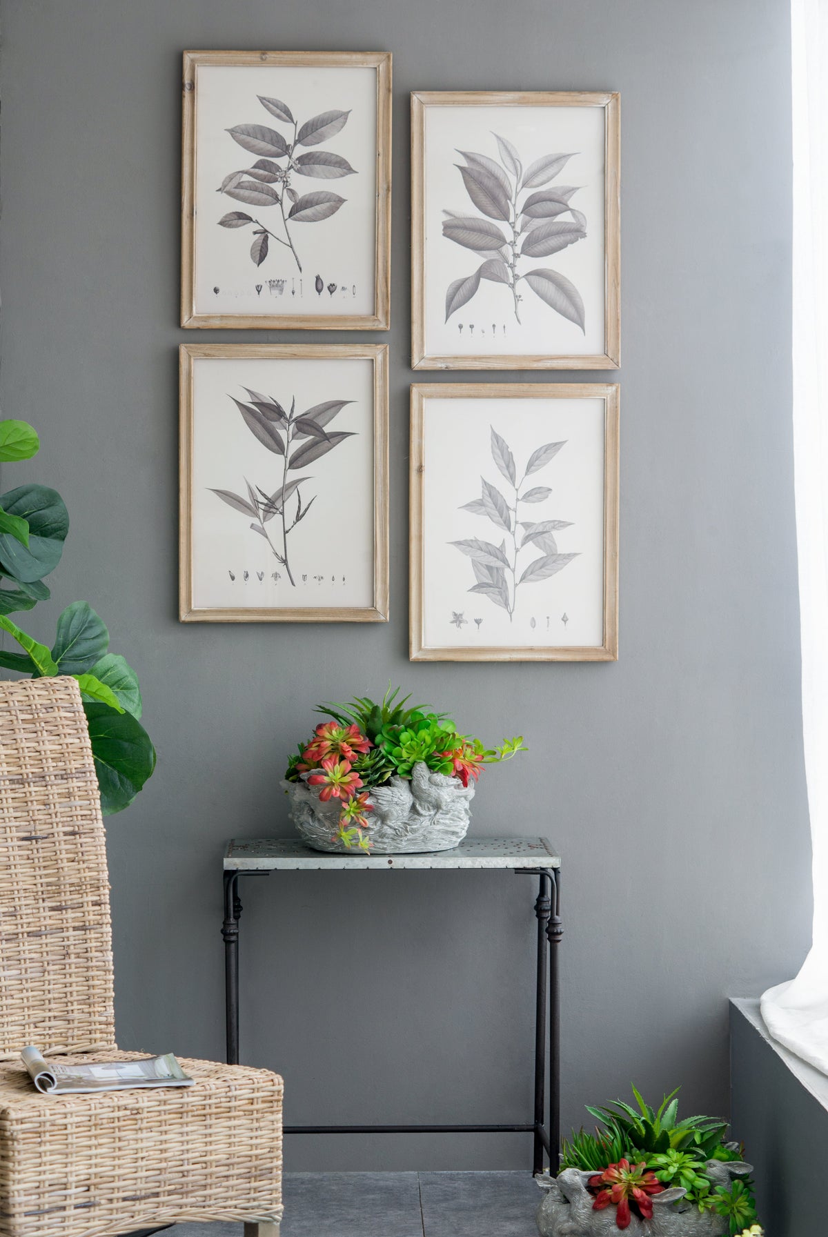 Botanical Wall Décor Set of 4 with Leaf Illustrations - Black & White