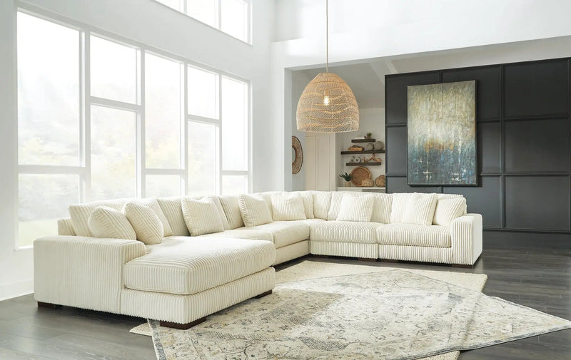 Lindyn - Sectional by Unique Piece Furniture
