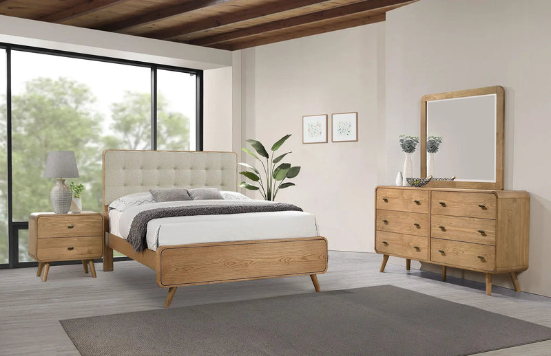 Robyn 4-piece California King Bedroom Set Light Ash by Unique Piece Furniture