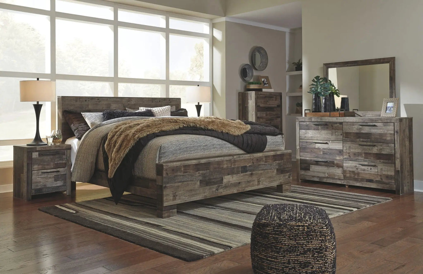 Derekson - Panel Bedroom Set by Unique Piece Furniture