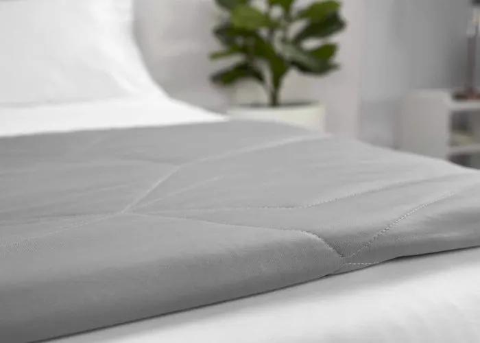 BedGear Cooling Blanket, Grey - King by HouseOfZazla