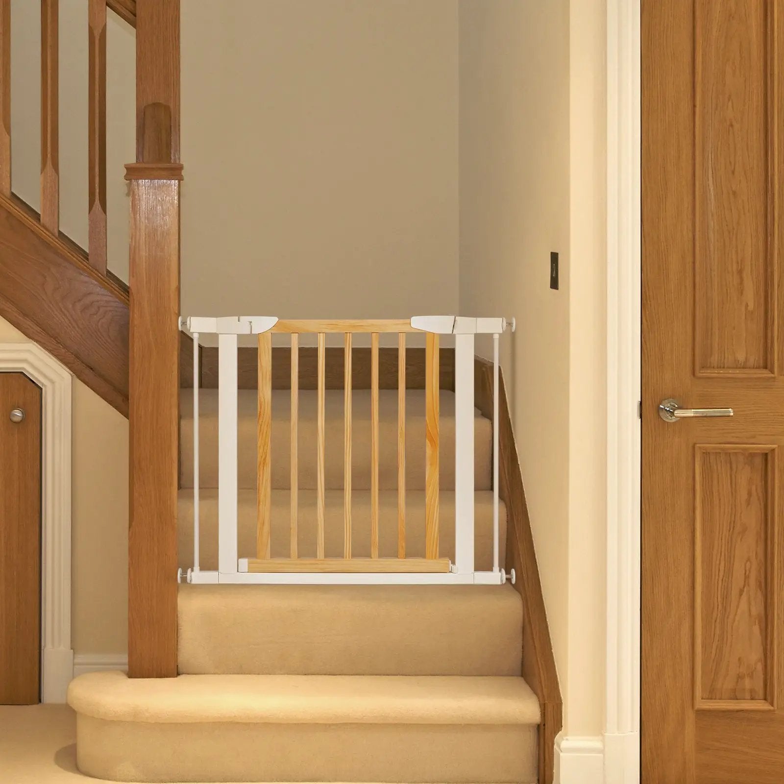 Extendable Safety Gate for Baby and Pet by DirectDeals