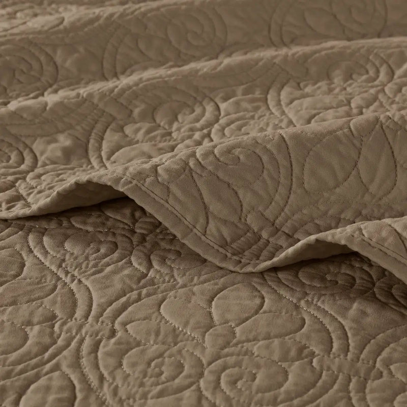 Reversible Quilt Set Mocha Full/Queen by HouseOfZazla