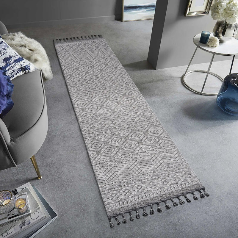 Guros - Trendy Geometric Indoor / Outdoor Rug by HouseOfZazla