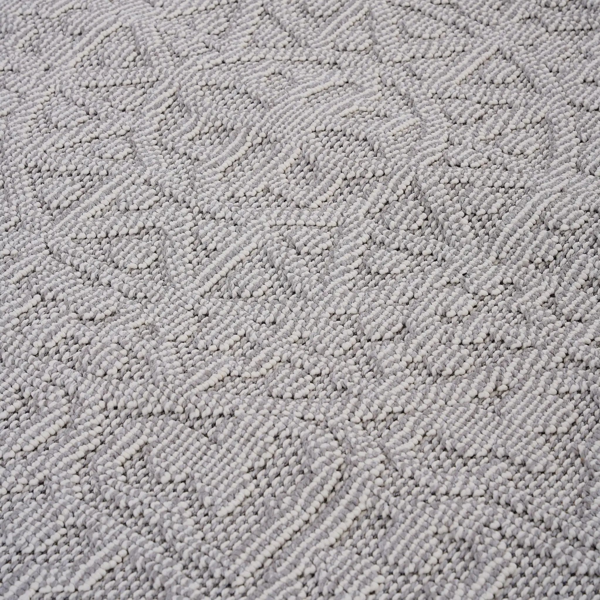 Guros - 6' X 9' Medallion Indoor / Outdoor Area Rug - White / Ivory by Unique Piece Furniture