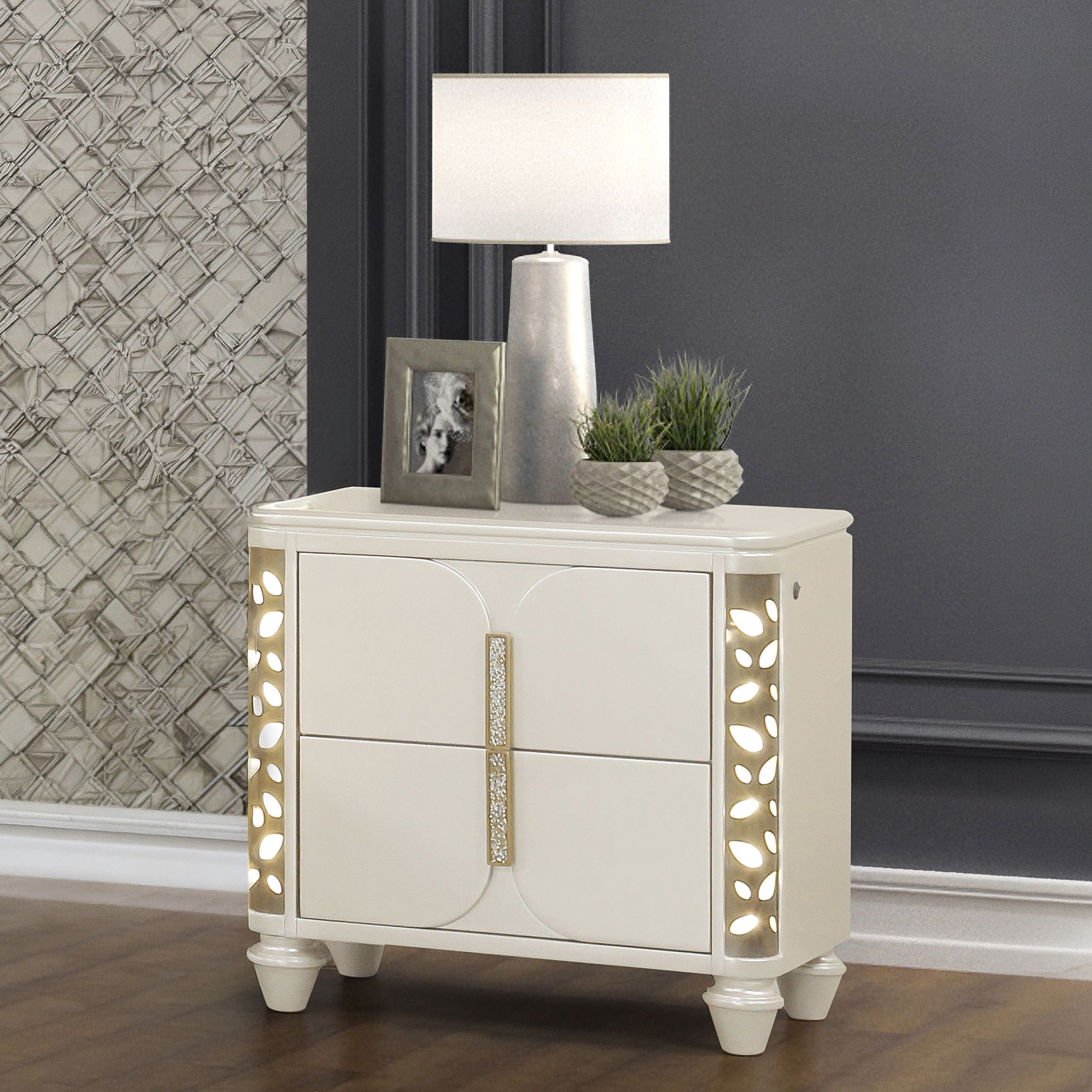 Cinderella - Bedroom Set With LED by HouseOfZazla