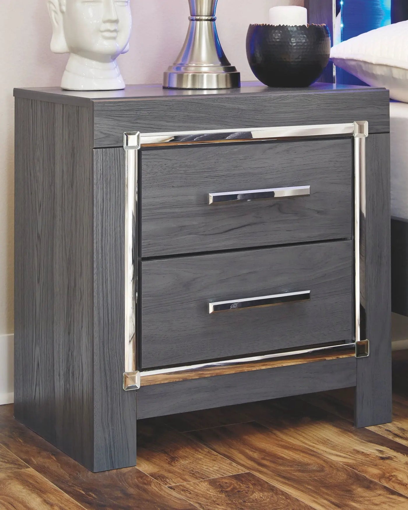 Lodanna - Panel Bedroom Set by Unique Piece Furniture