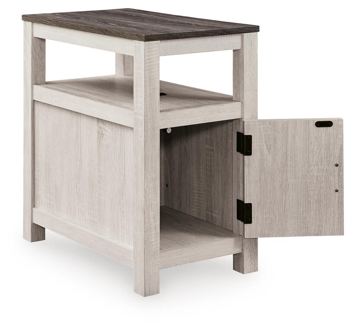 Fendenmore - Chair Side End Table, photo 9 of 21