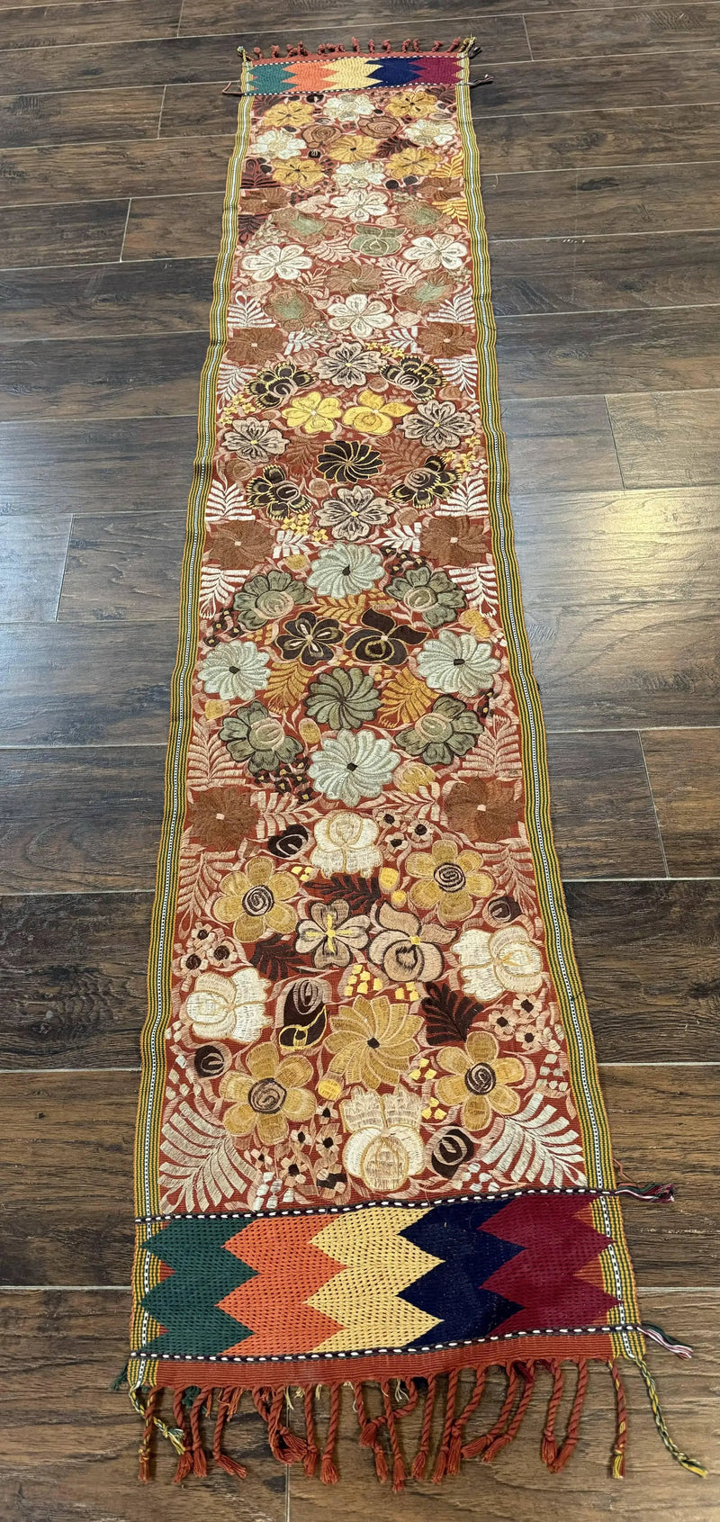 Vintage Table Runner 1.5 x 7.5, Floral by Jewel Rugs
