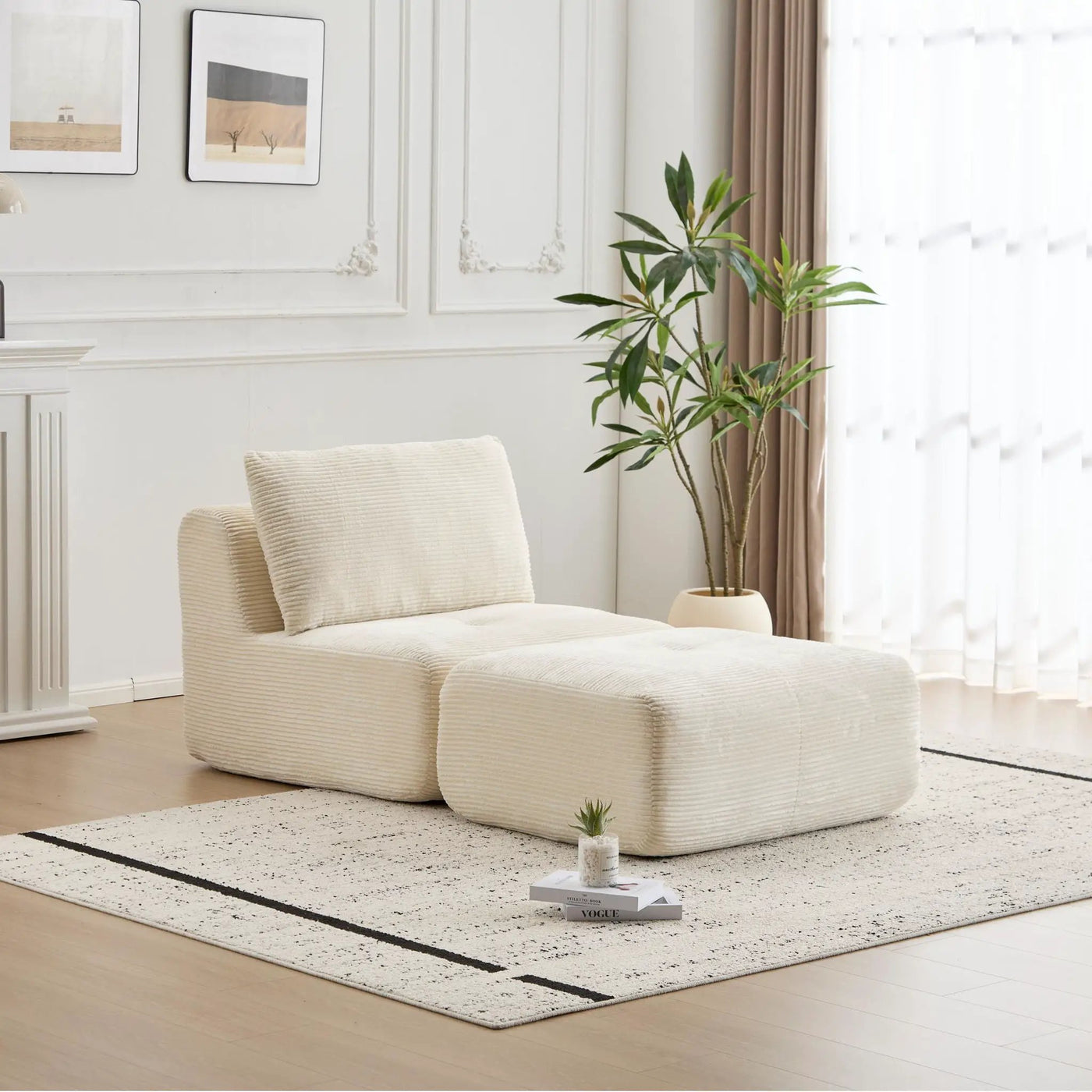 Single Chaise Longue With Movable Ottoman For Living Room by HouseOfZazla