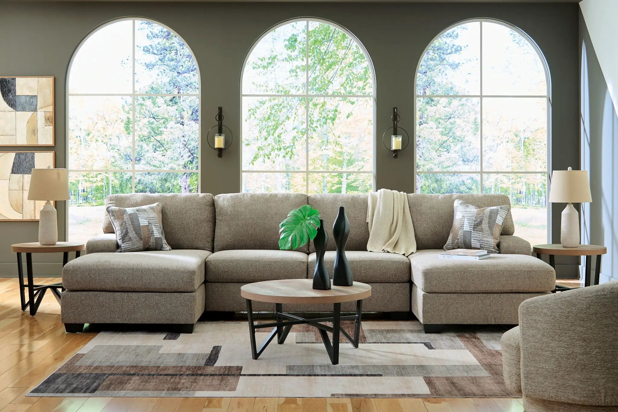 Newellen - Sectional by Unique Piece Furniture