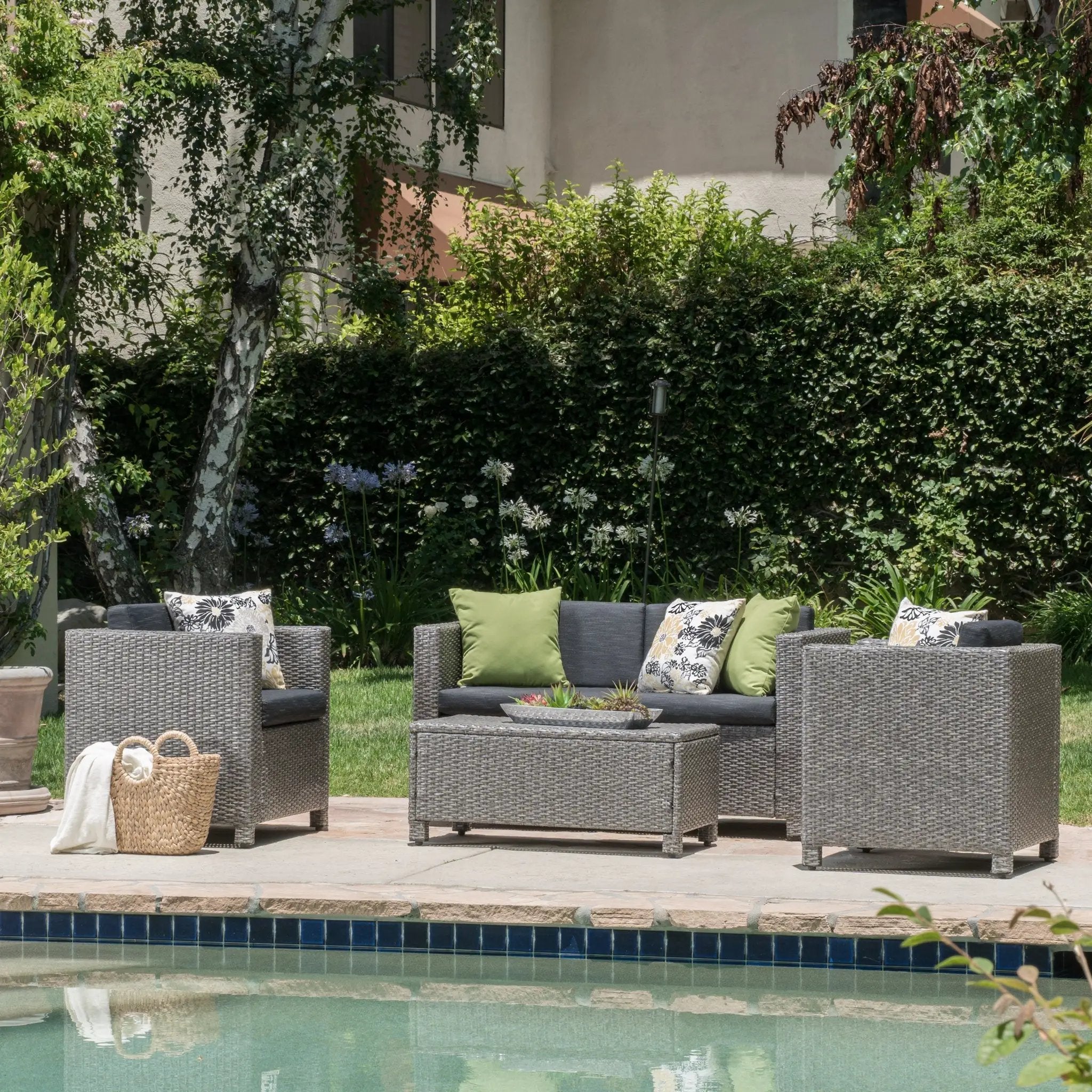 Puerta 4-Piece Outdoor Furniture Set by HouseOfZazla