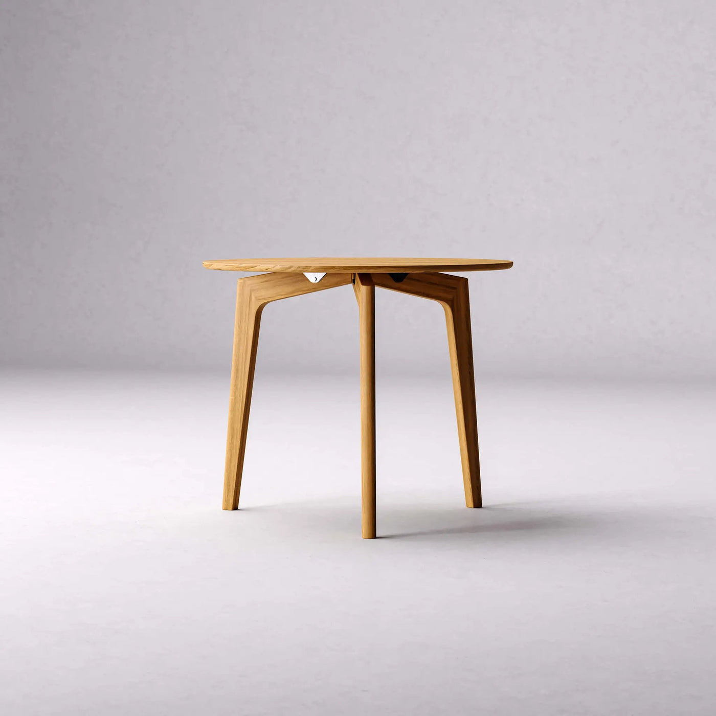 THE EMIL - dining table by VARBROS