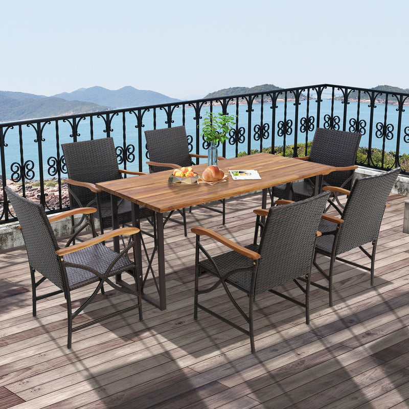 Set of 2/4 Patio Wicker Chairs with Soft Zippered Cushion by DirectDeals
