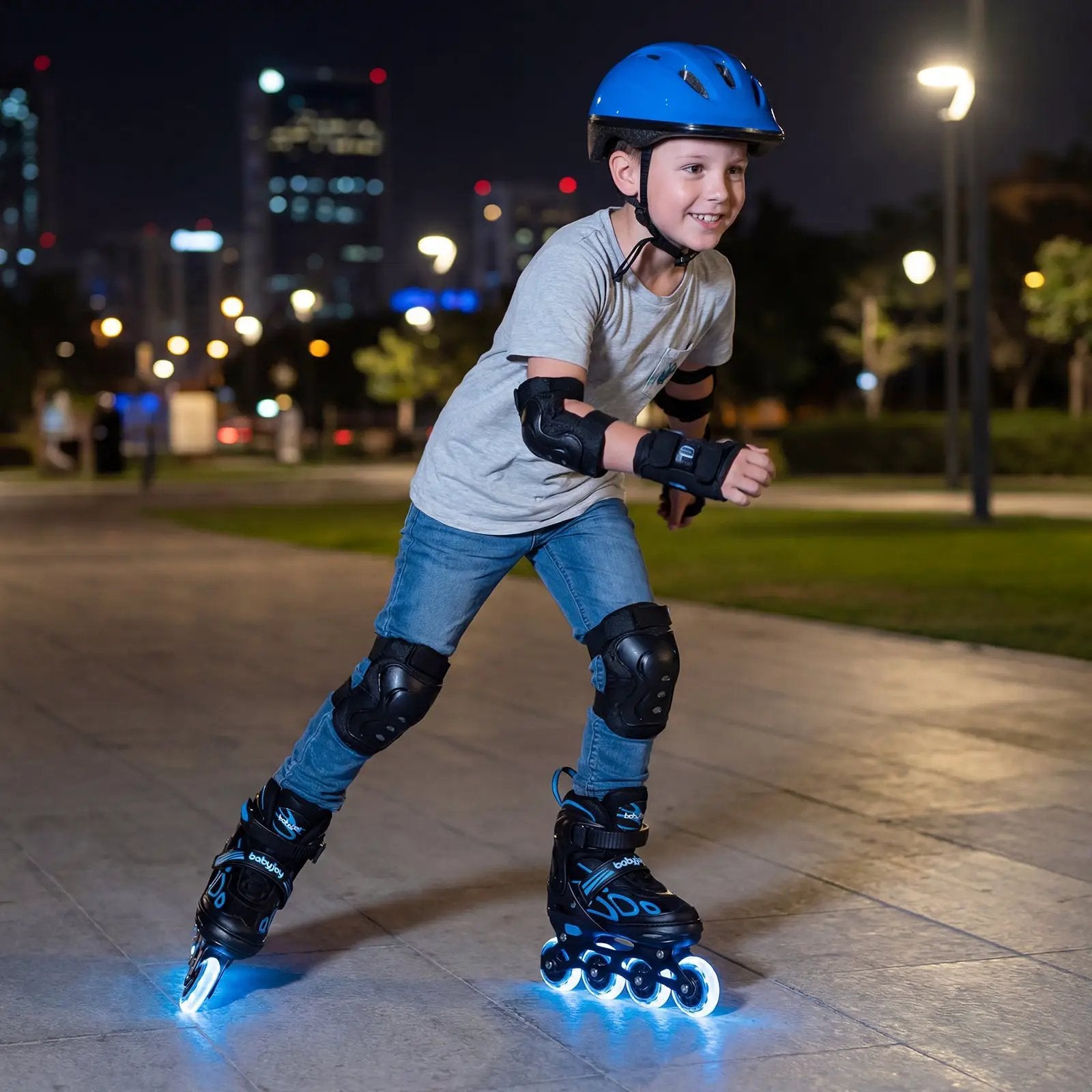 4 Sizes Adjustable Blade Roller with Light-up Wheels for Youth by DirectDeals
