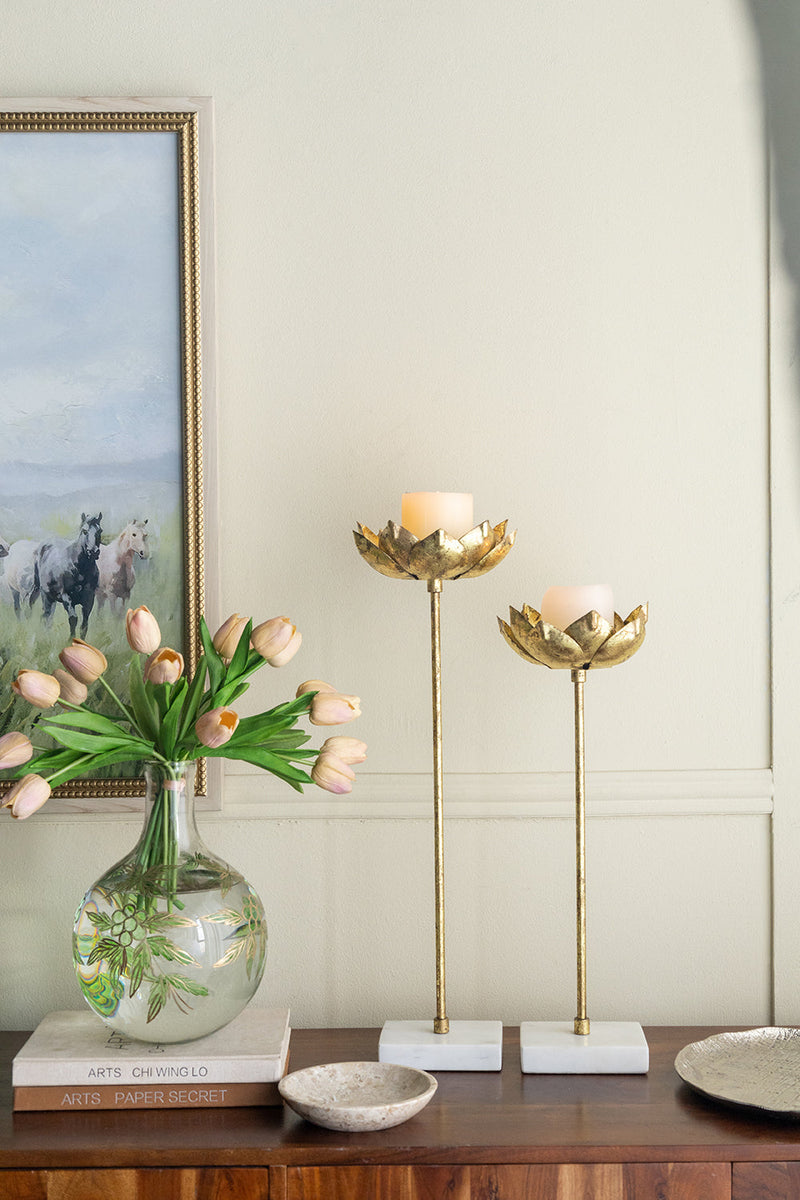 Clear Glass Vase with Bulbous Silhouette and Slender Neck - 11", photo 7 of 7