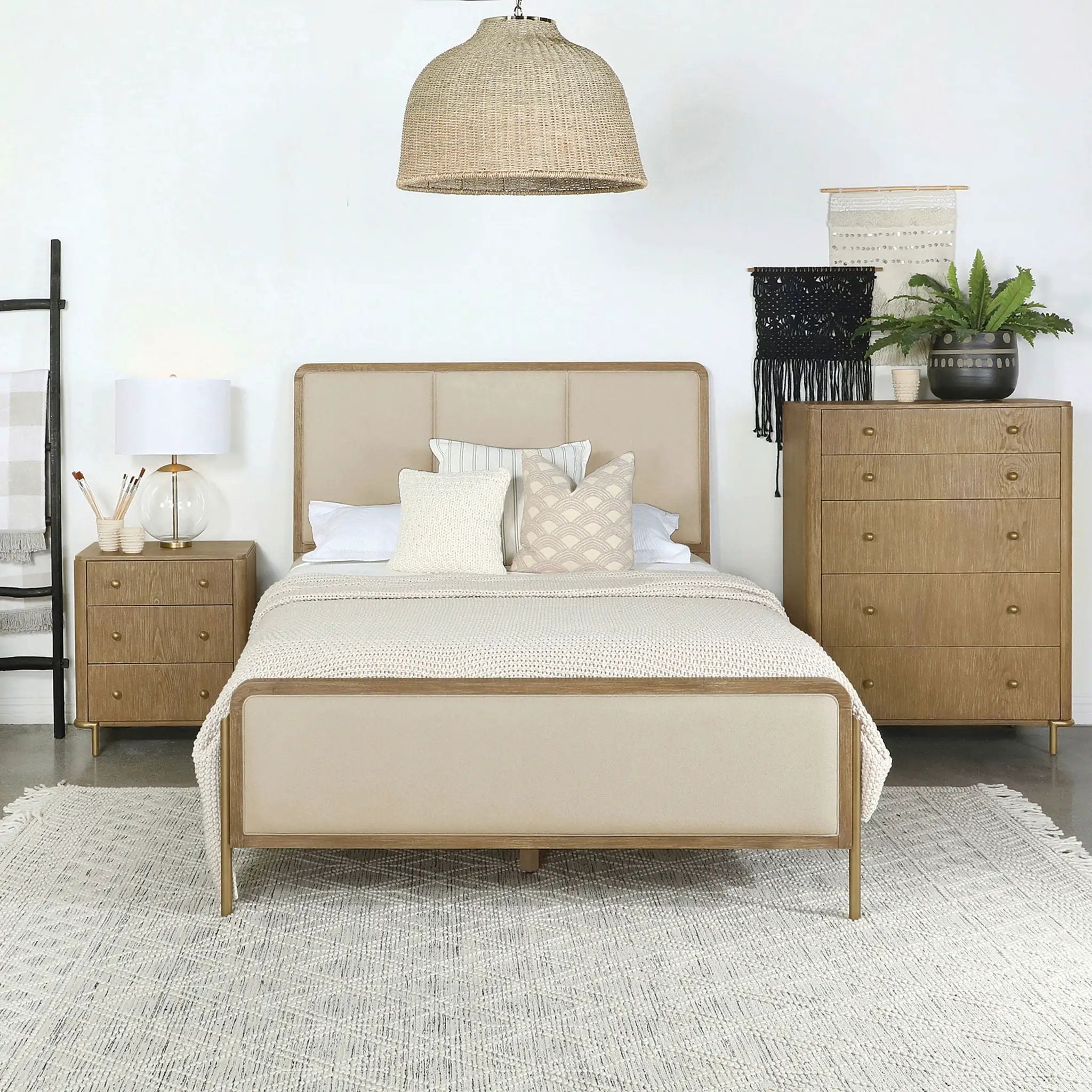 Arini 56-inch Queen Panel Bed Cream and Sand Wash by Unique Piece Furniture