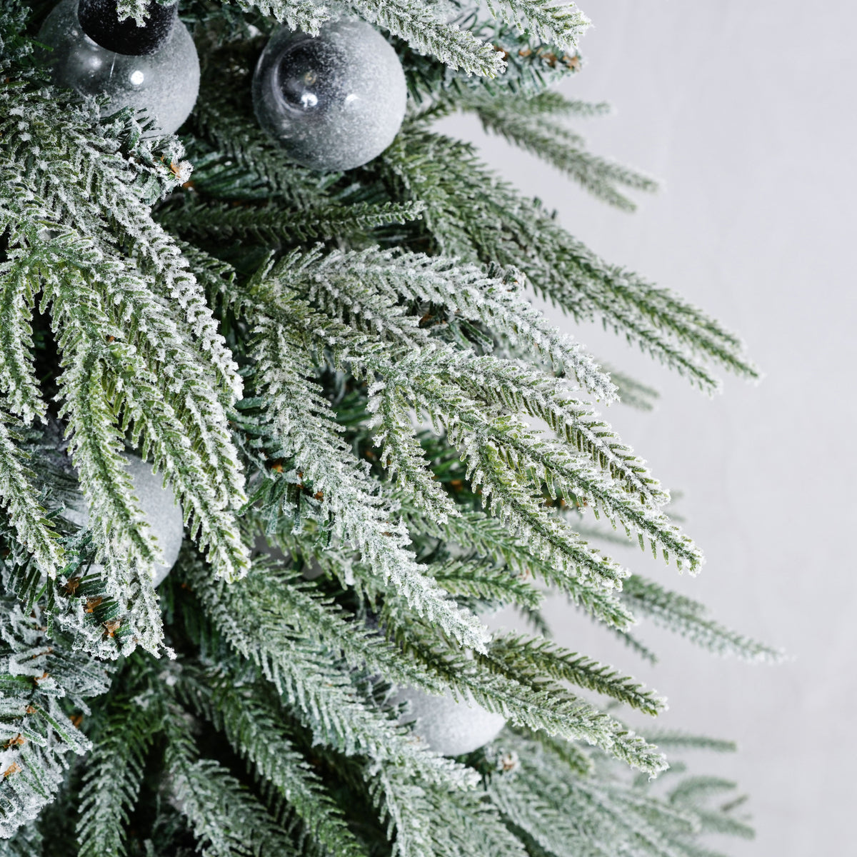 7 FT Pre-Lit Flocked Artificial Christmas Tree with LED Lights - White, photo 8 of 8