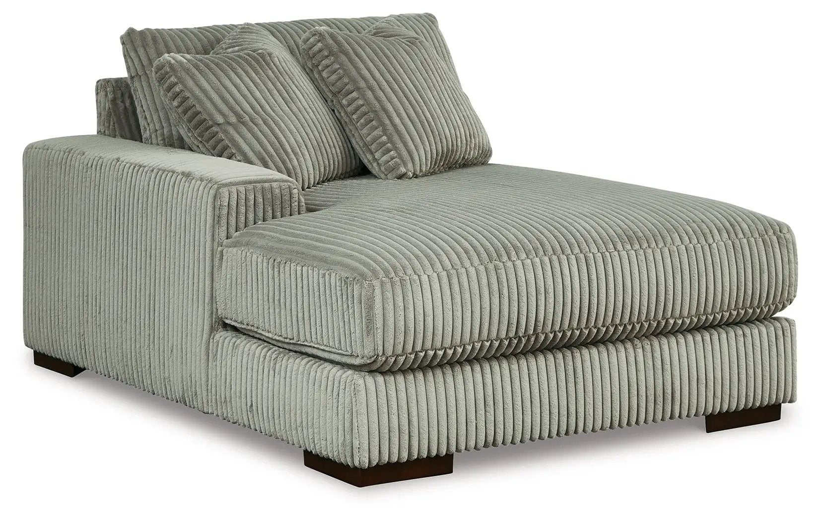 Lindyn - Sectional by Unique Piece Furniture