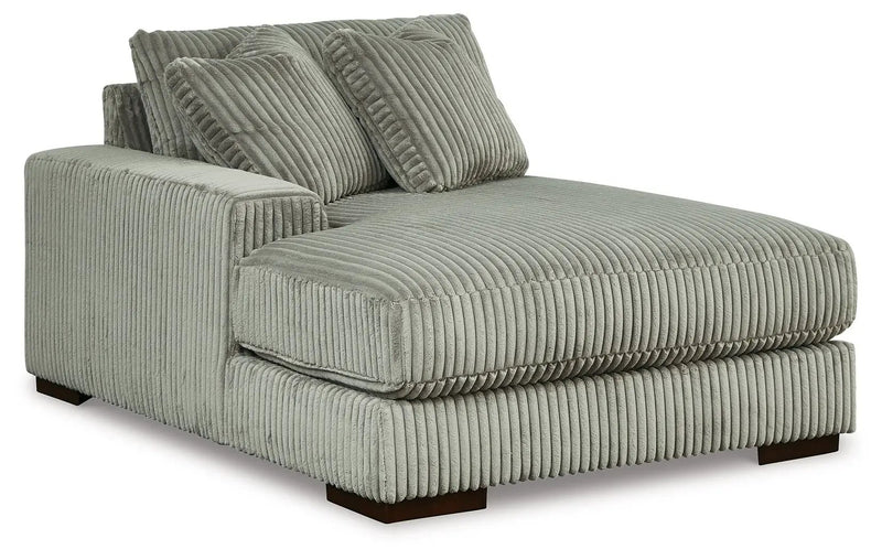 Lindyn - Sectional by Unique Piece Furniture