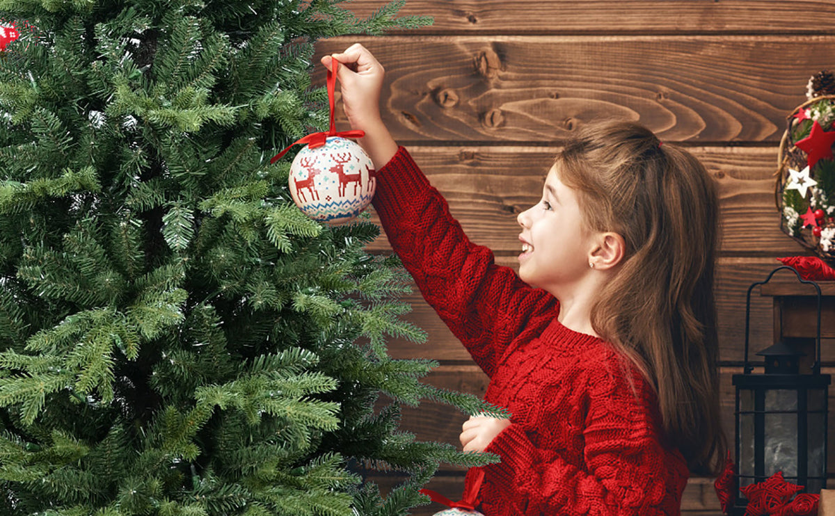 4FT Green PVC and PE Christmas Tree with 919 Tips, photo 16 of 19