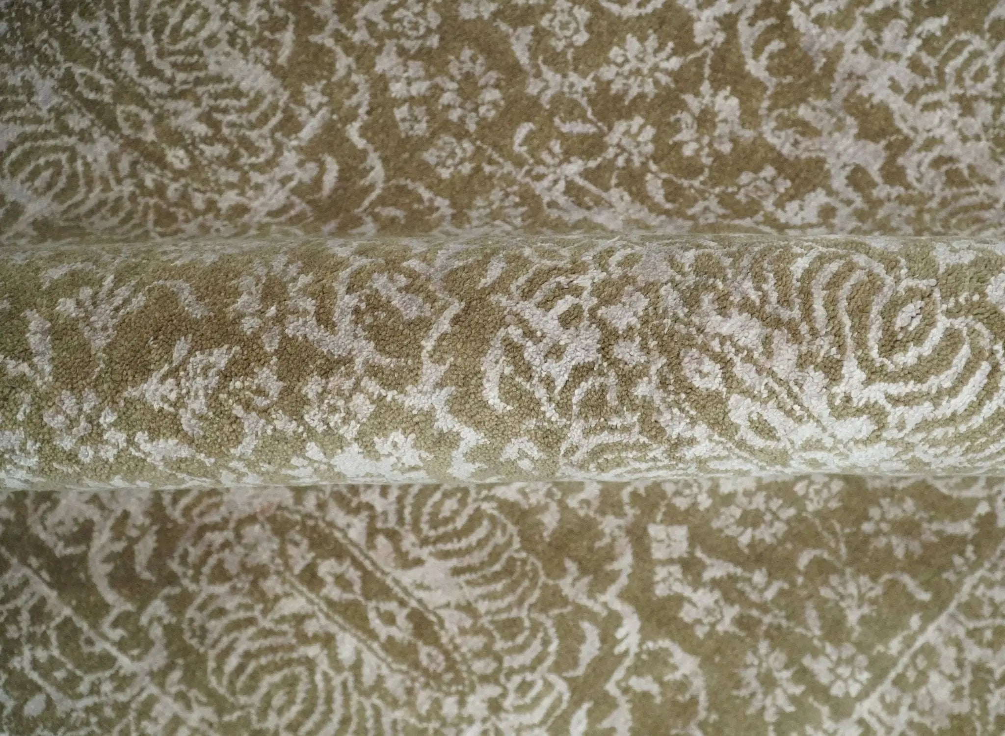 4x6 Fine Hand Knotted Olive and Silver Traditional Vintage Persian Style Antique Wool and SIlk Rug | AGR16 by The Rug Decor