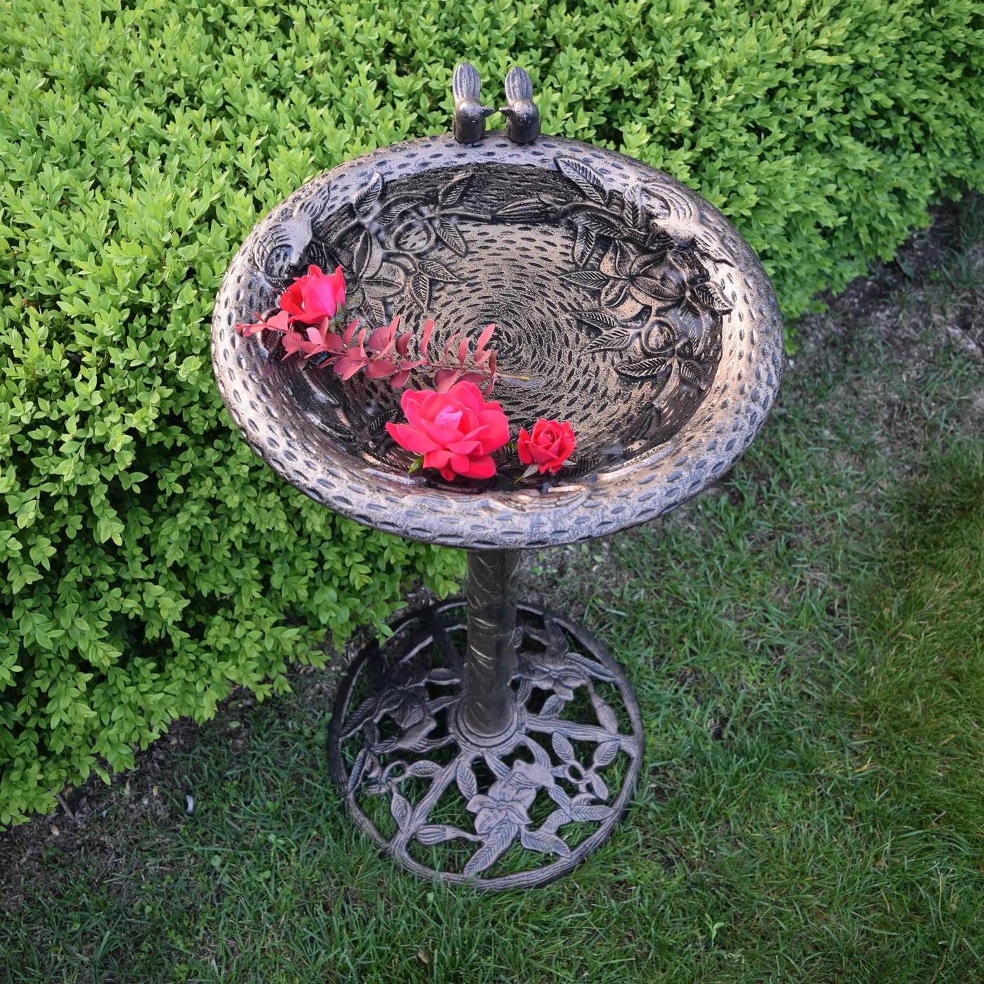 Round Cast Aluminum Metal 32-in Bird Bath with Hummingbirds by Sharicks