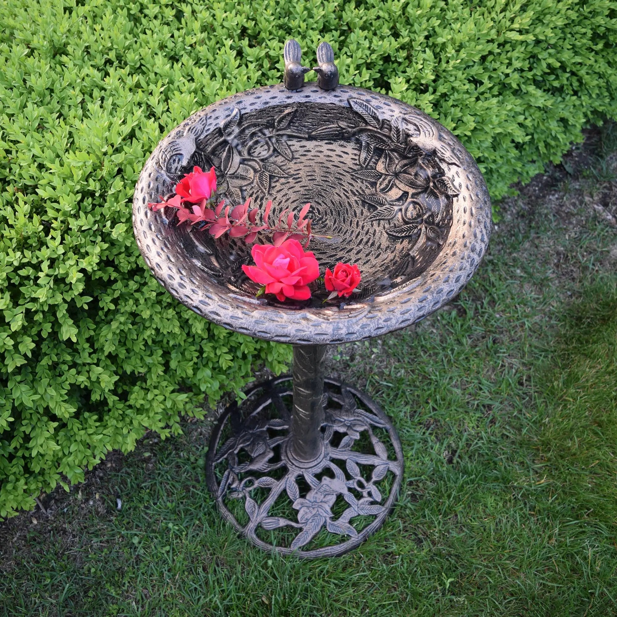 Round Cast Aluminum Metal 32-in Bird Bath with Hummingbirds by Sharicks