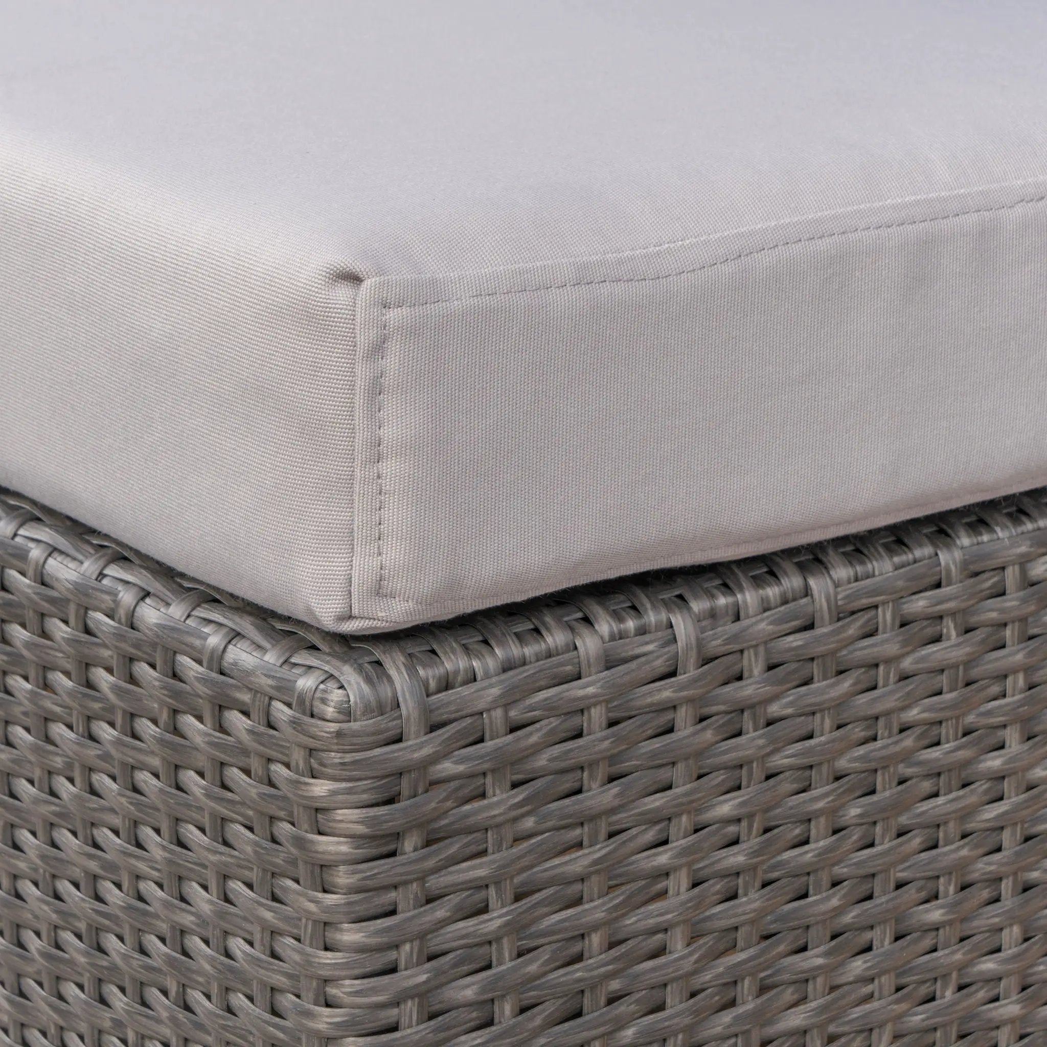 Santa Rosa Outdoor Lounge Ottoman by HouseOfZazla